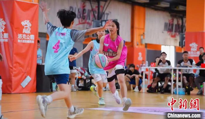 佛山站粉色风暴3v3女子篮球联赛落幕：新榜粹光