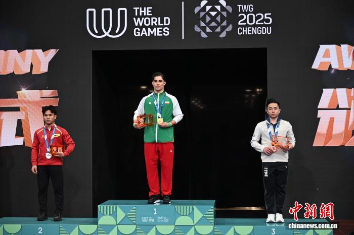 成都世运会南拳南棍决赛：南棍飞舞缘结中华，