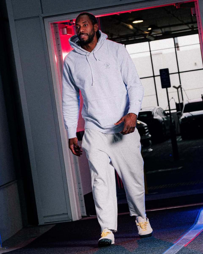 伦纳德晒近照谈生涯起伏：挺过低谷重返巅峰