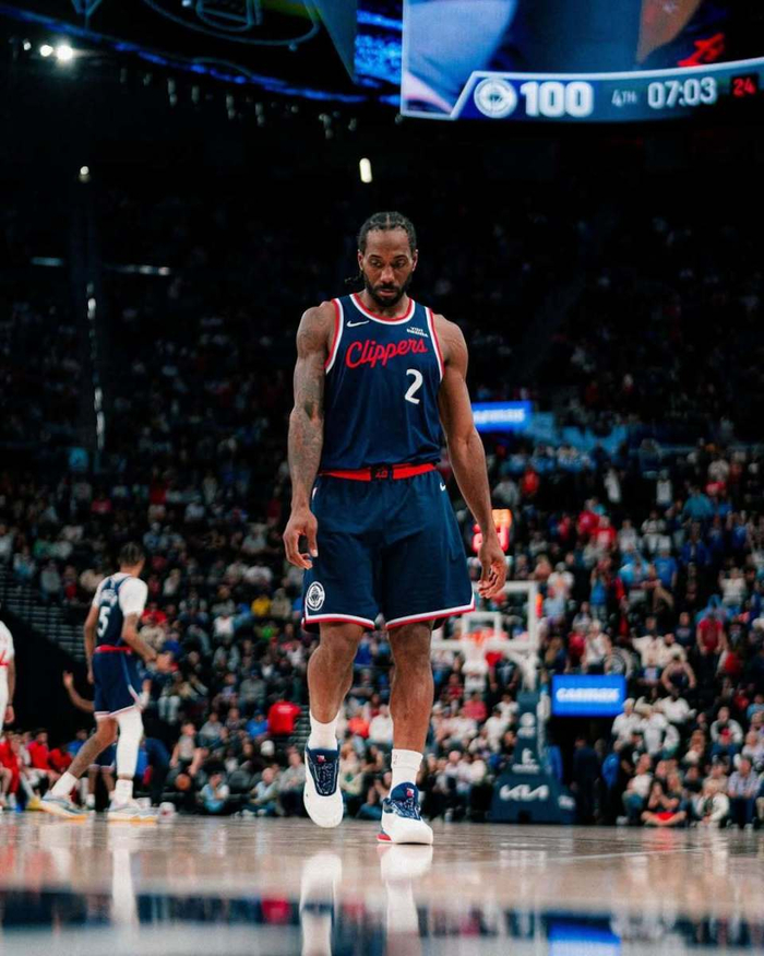 伦纳德晒近照谈生涯起伏：挺过低谷重返巅峰