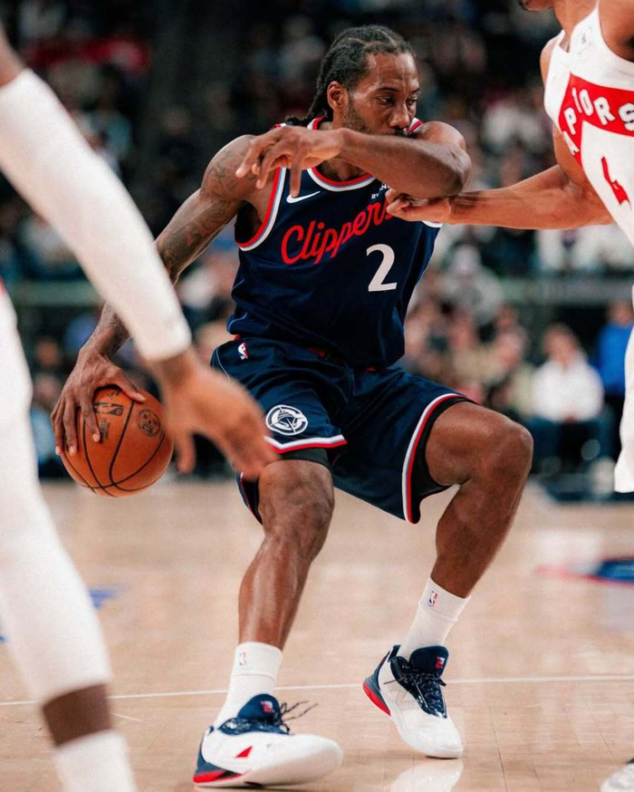 伦纳德晒近照谈生涯起伏：挺过低谷重返巅峰