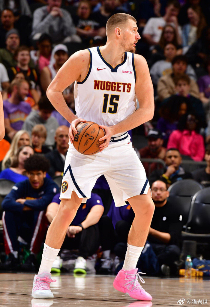 约基奇三双助掘金逆转太阳 生涯三双数逼近威少