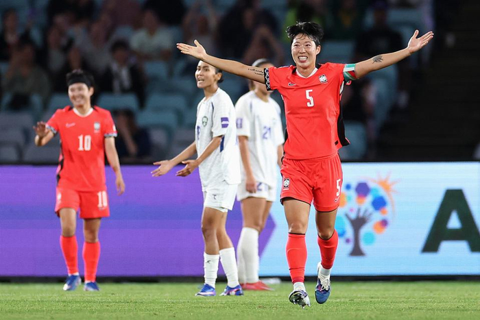 韩国女足6-0横扫乌兹别克斯坦强势挺进四强并锁
