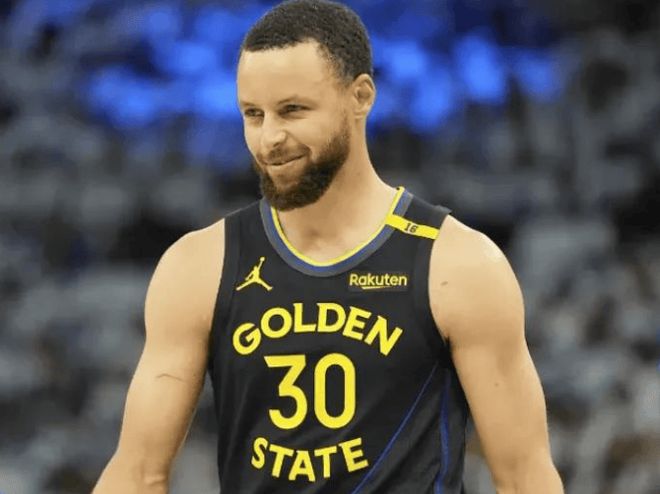 勇士核心续约引热议 库里格林科尔留队成定局